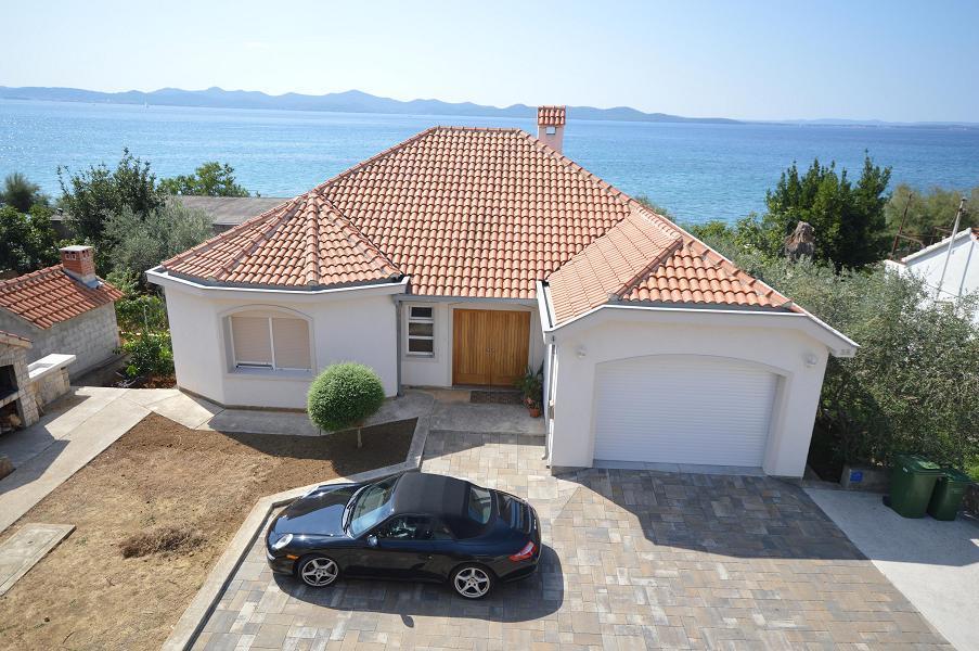 Apartma Beachfront Petar